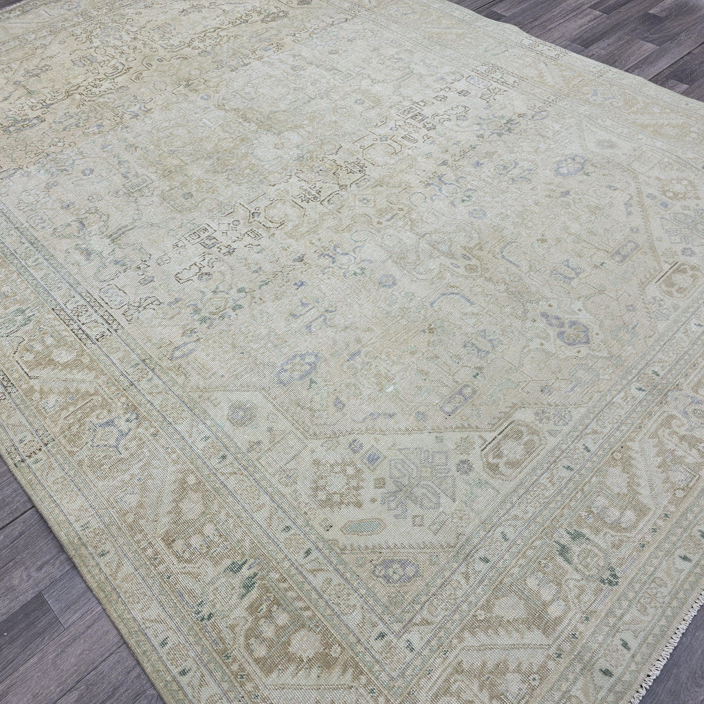 8x11 Vintage Oushak Rug: Neutral Anatolian Wool Carpet
