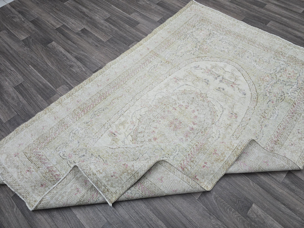 Neutral Oushak Accent Rug – 5x8.2 ft | Handmade in Cream, Beige, and Faded Pink