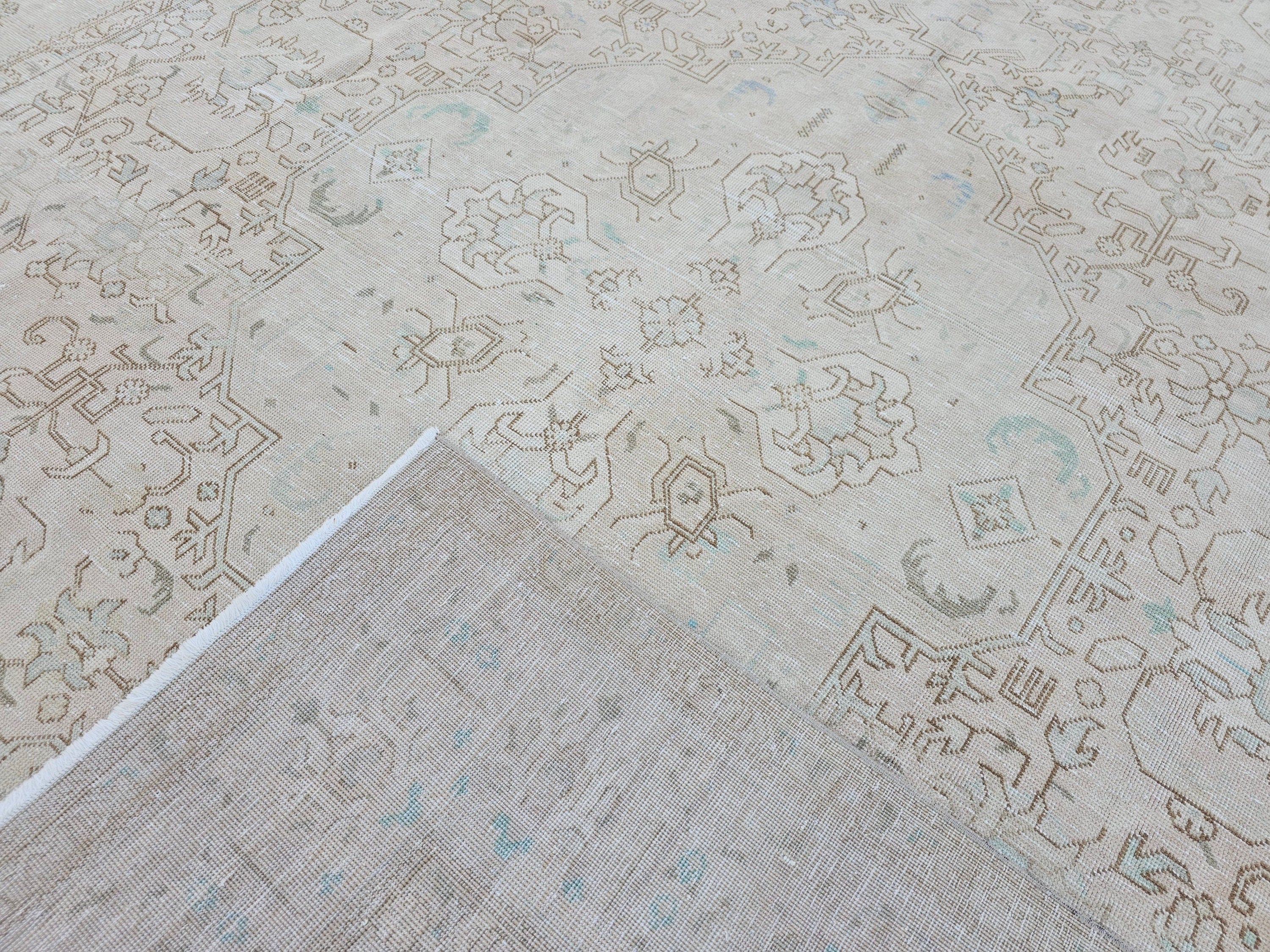 9x12 Vintage Neutral area Rug for Livingroom - High Quality Wool Oushak Area Rug - Handmade Turkish Area Rug for Bedroom