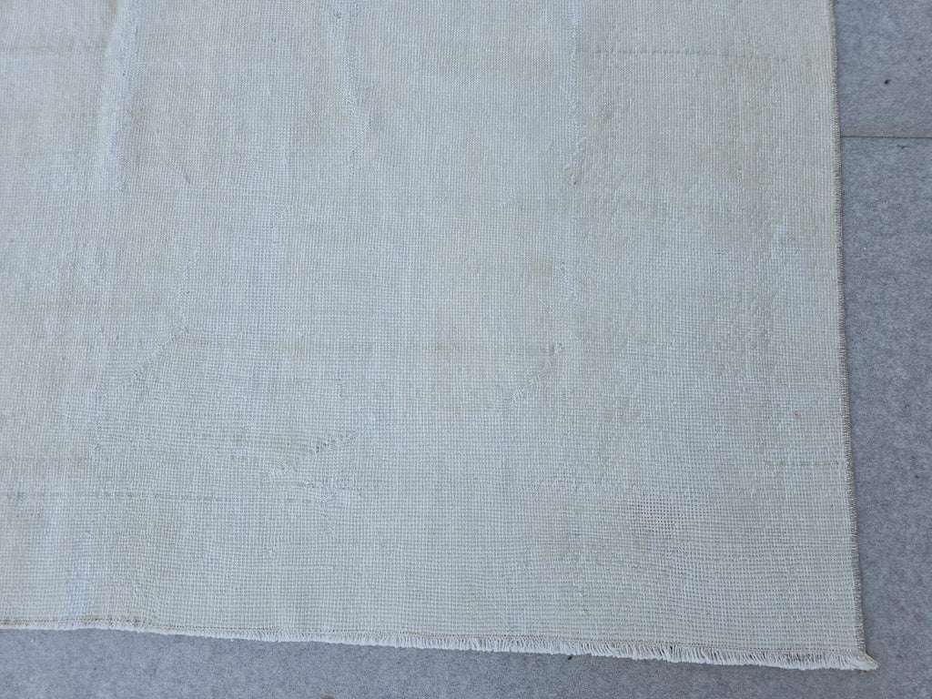 Hand-Knotted Oushak Rug: Vintage Turkish Wool, Neutral Floral (6.60x10.20 ft)