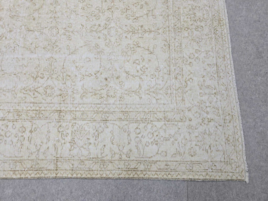 6x10 Vintage Turkish Oushak Rug: Hand-Knotted Wool, Neutral Beige