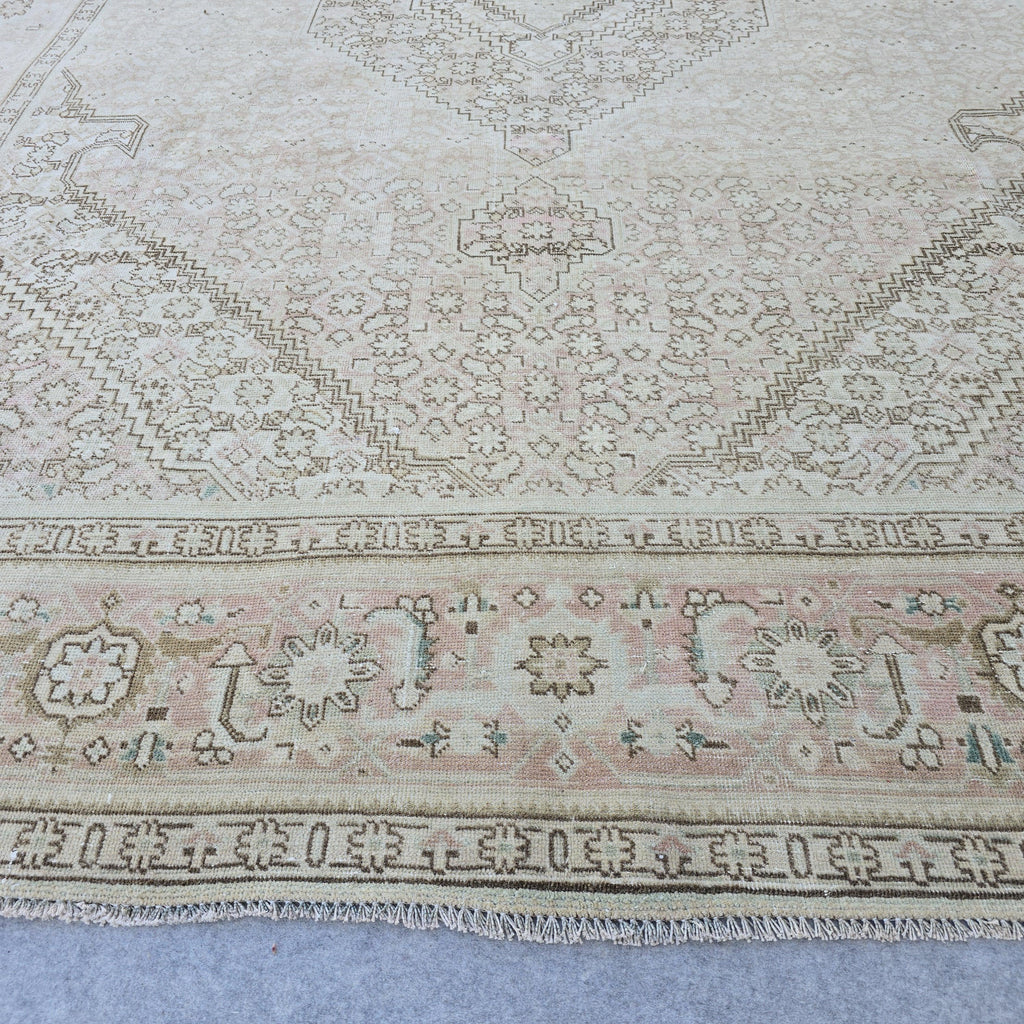 Hand-Knotted Oushak Rug: 7.8 x 10.6 ft Vintage Turkish Wool Medallion Carpet