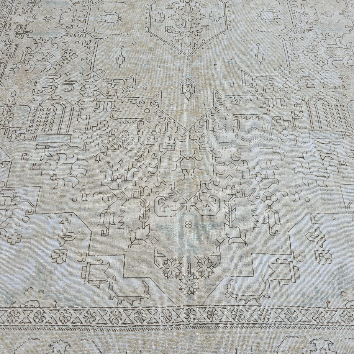 9x12 Beige Turkish Oushak Rug: Handwoven Vintage Wool Carpet