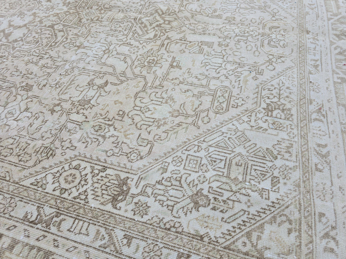 8x10 Hand-Knotted Oushak Rug: Neutral Turkish Vintage Carpet