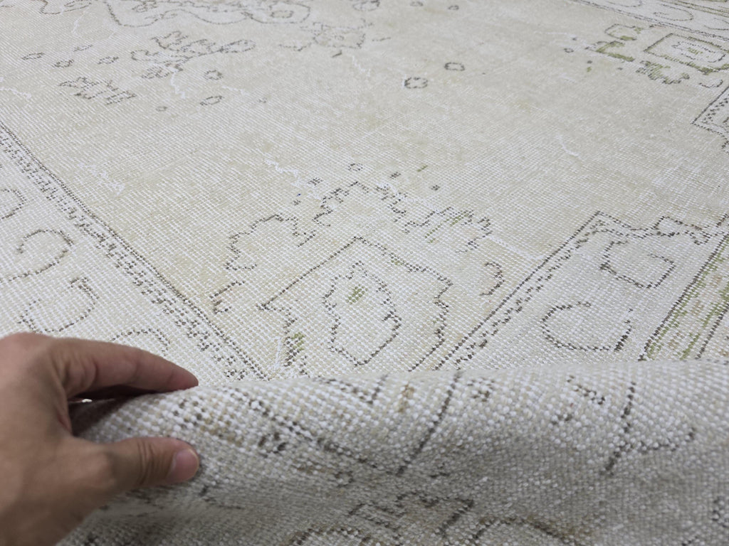 Vintage Oushak Rug 6x10: Handknotted Wool Turkish Carpet