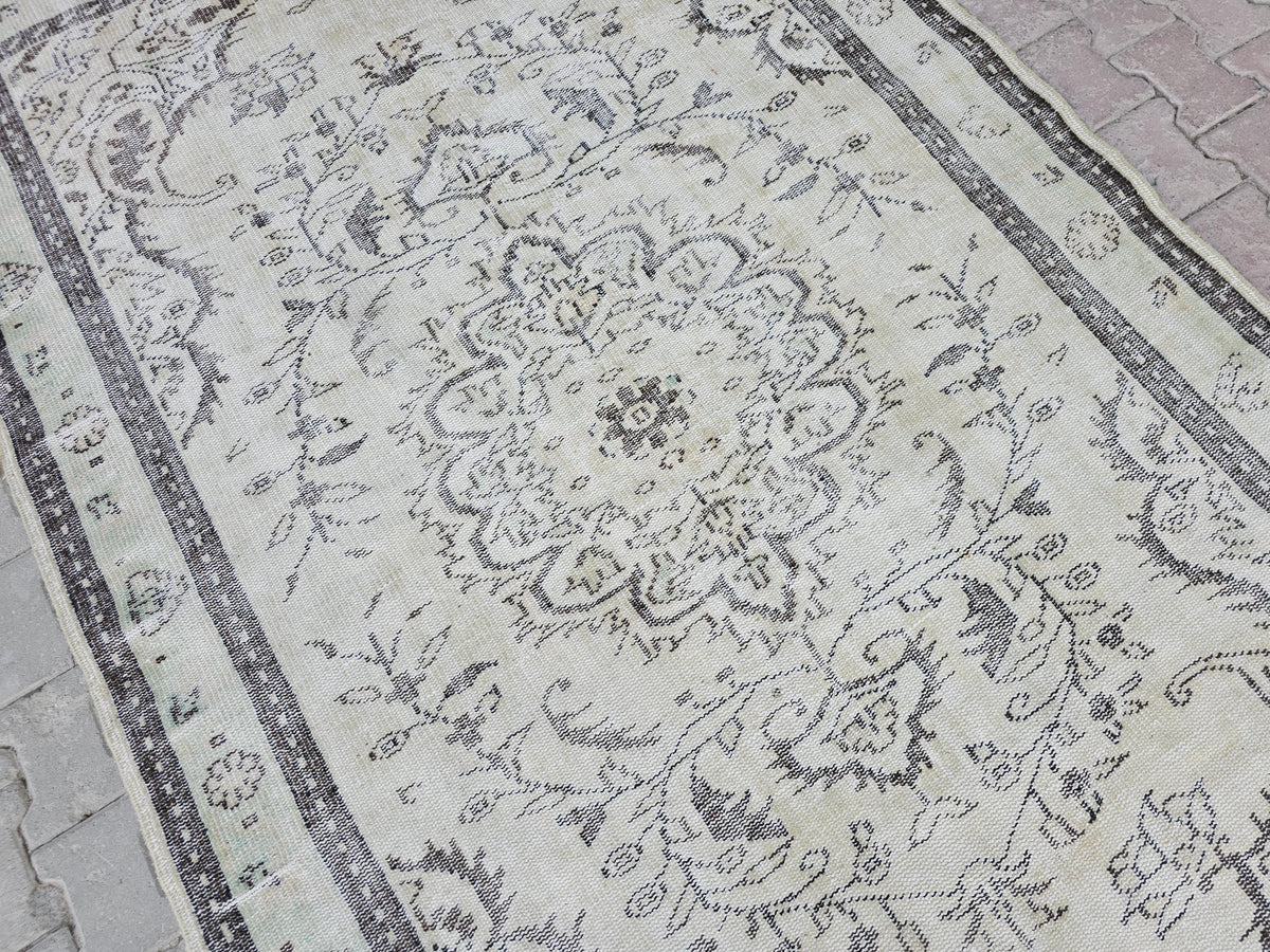 6x9 Neutral Oushak Rug: Vintage Turkish Wool Area Rug