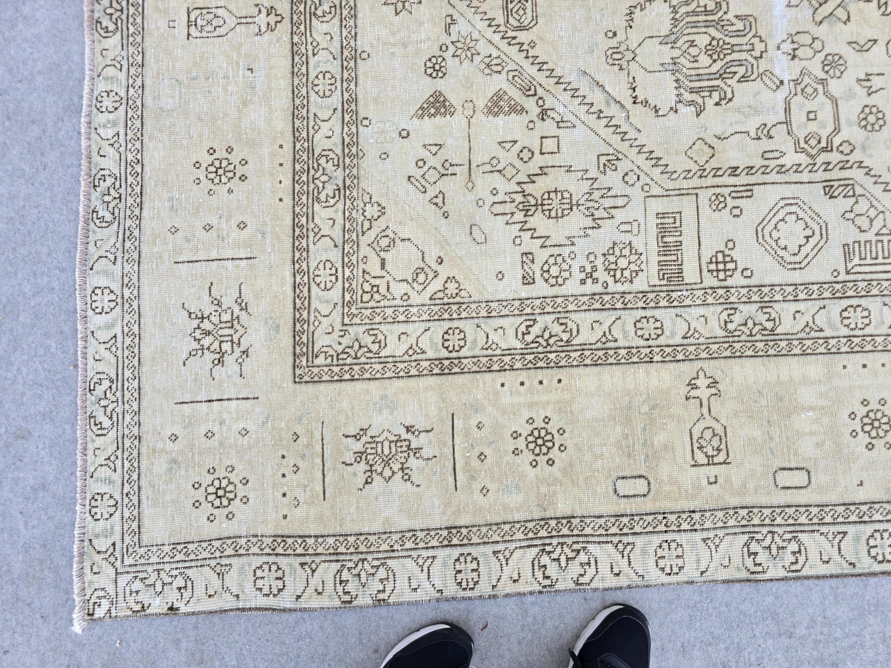 Vintage Rug 9x13, Hand Knotted Wool Turkish Rug, Sand Champagne All Over Neutral Area Rug for Dining Room, Extra Large Faded Carpet