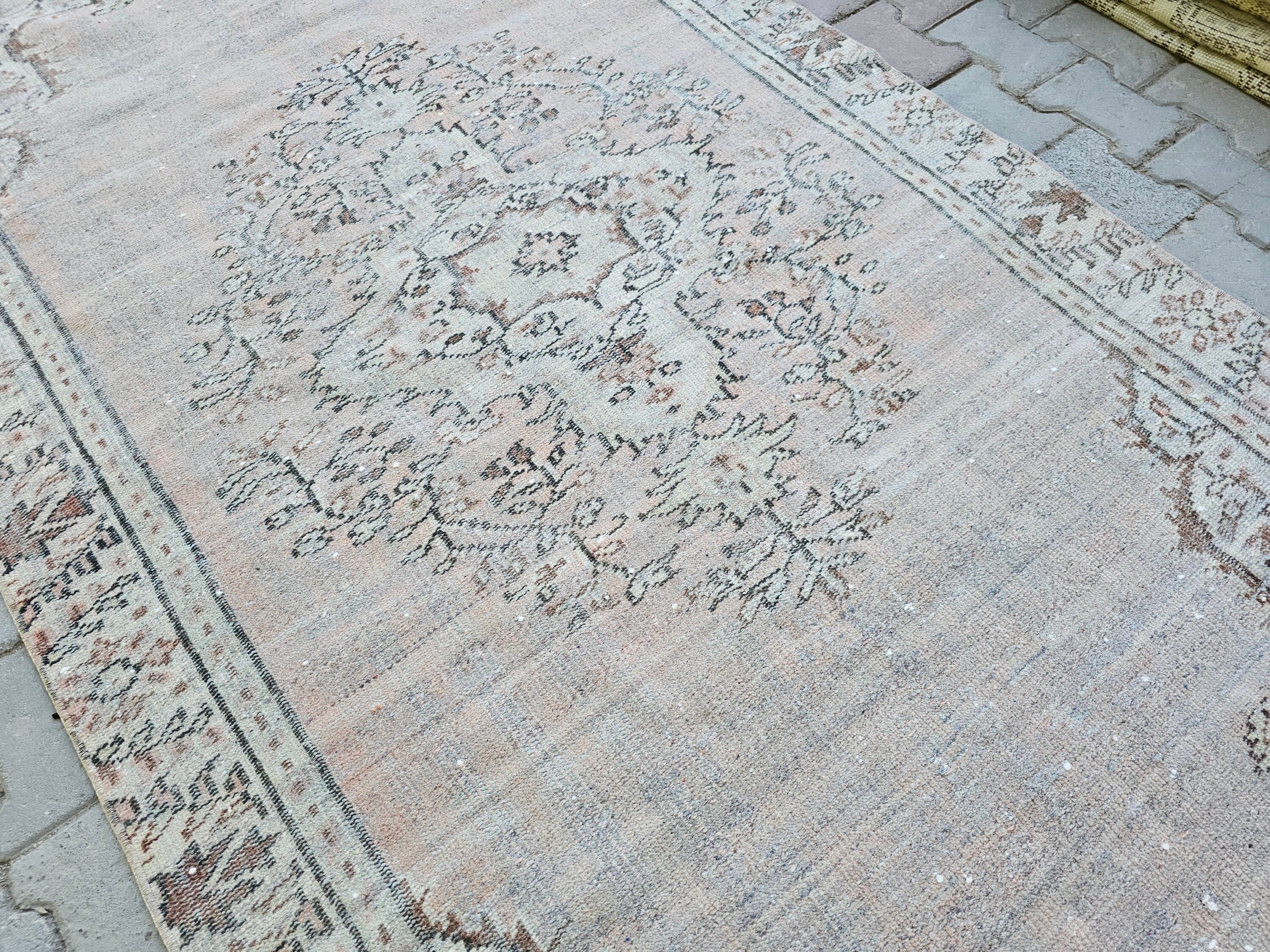 Vintage Oushak Wool Rug: 4.5x8 ft, Oriental Bedroom Rug