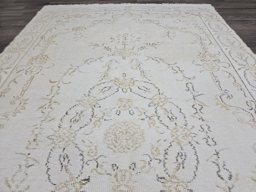 Hand Knotted Oushak Rug 6x10: Vintage Turkish Wool Cream Floral Carpet