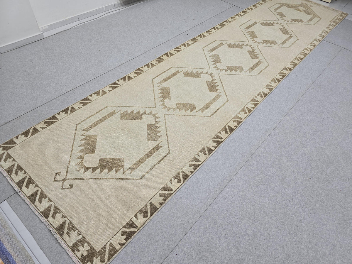 4x16 Vintage Rug, Extra Long Handwoven Turkish Anatolian Wool Runner, Neutral Medallion Rug, Boho Farmhouse Decor, Wide Hallway Runner