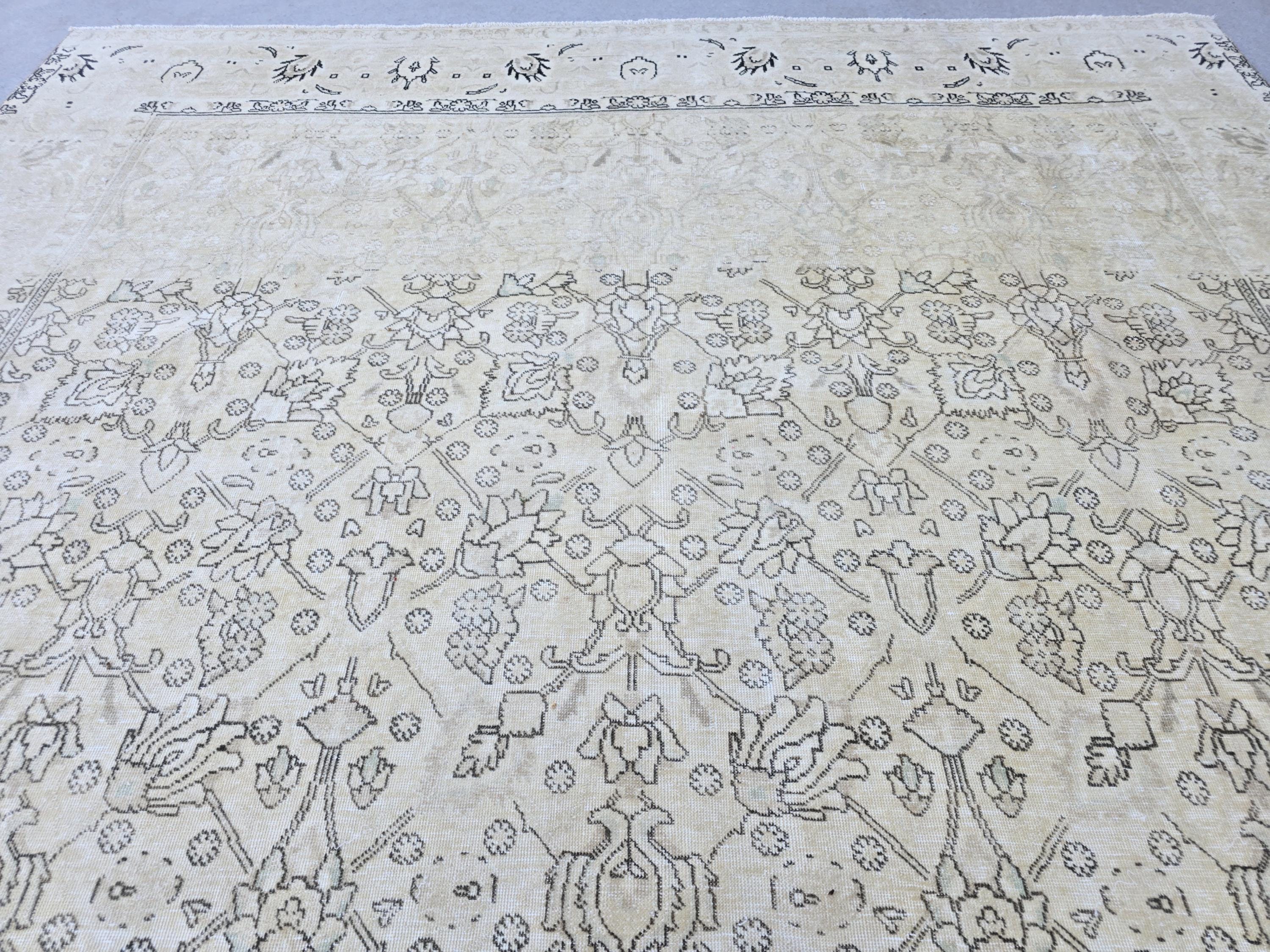 Neutral Vintage Oushak Rug 10x12: Hand-Knotted Wool Rug