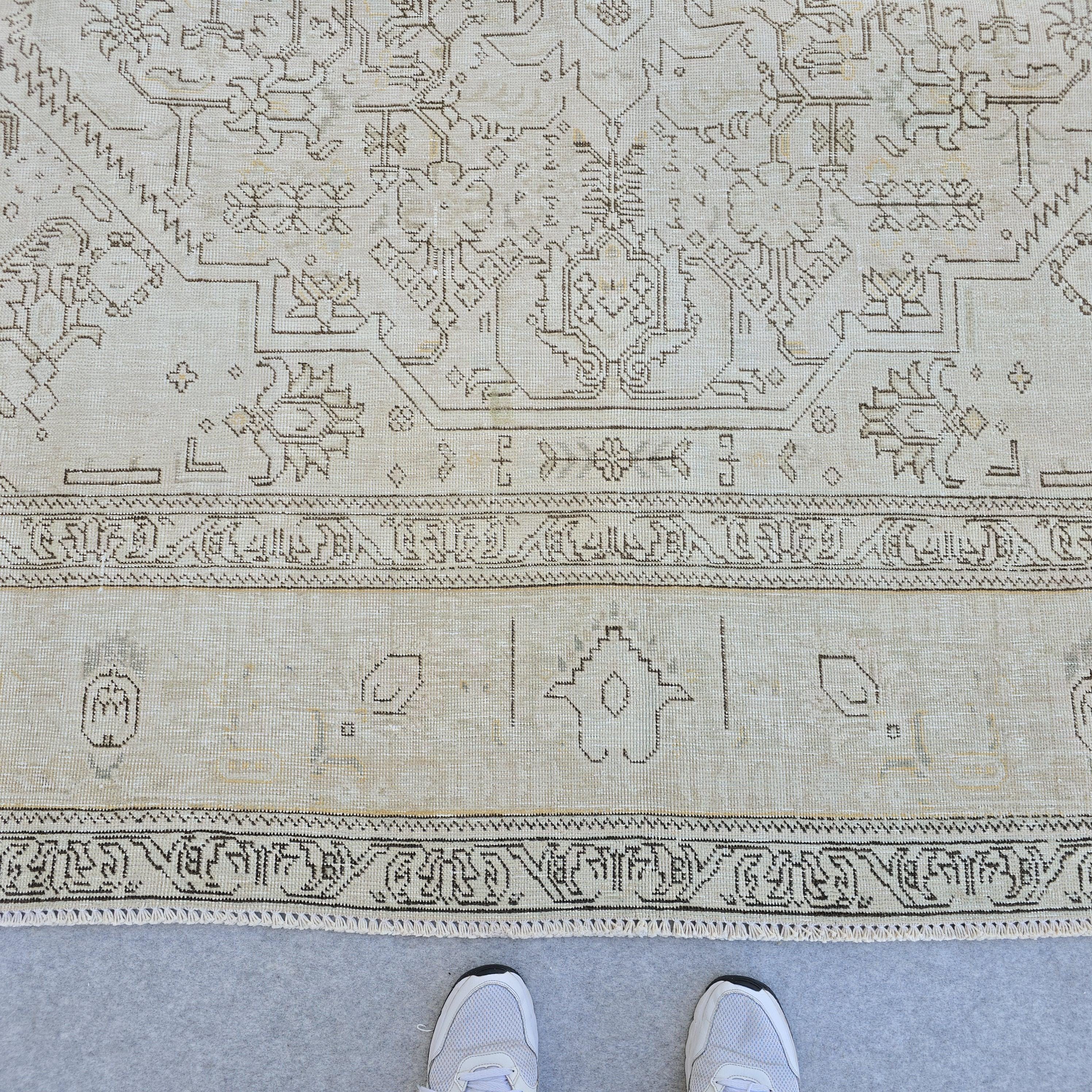 9x12 Neutral Vintage Area Rug/ Hand Knotted Wool Oushak Rug for Livingroom/ Authentic Turkish Rug/ Cream/Beige Wool Area Rug/Extra Large Rug