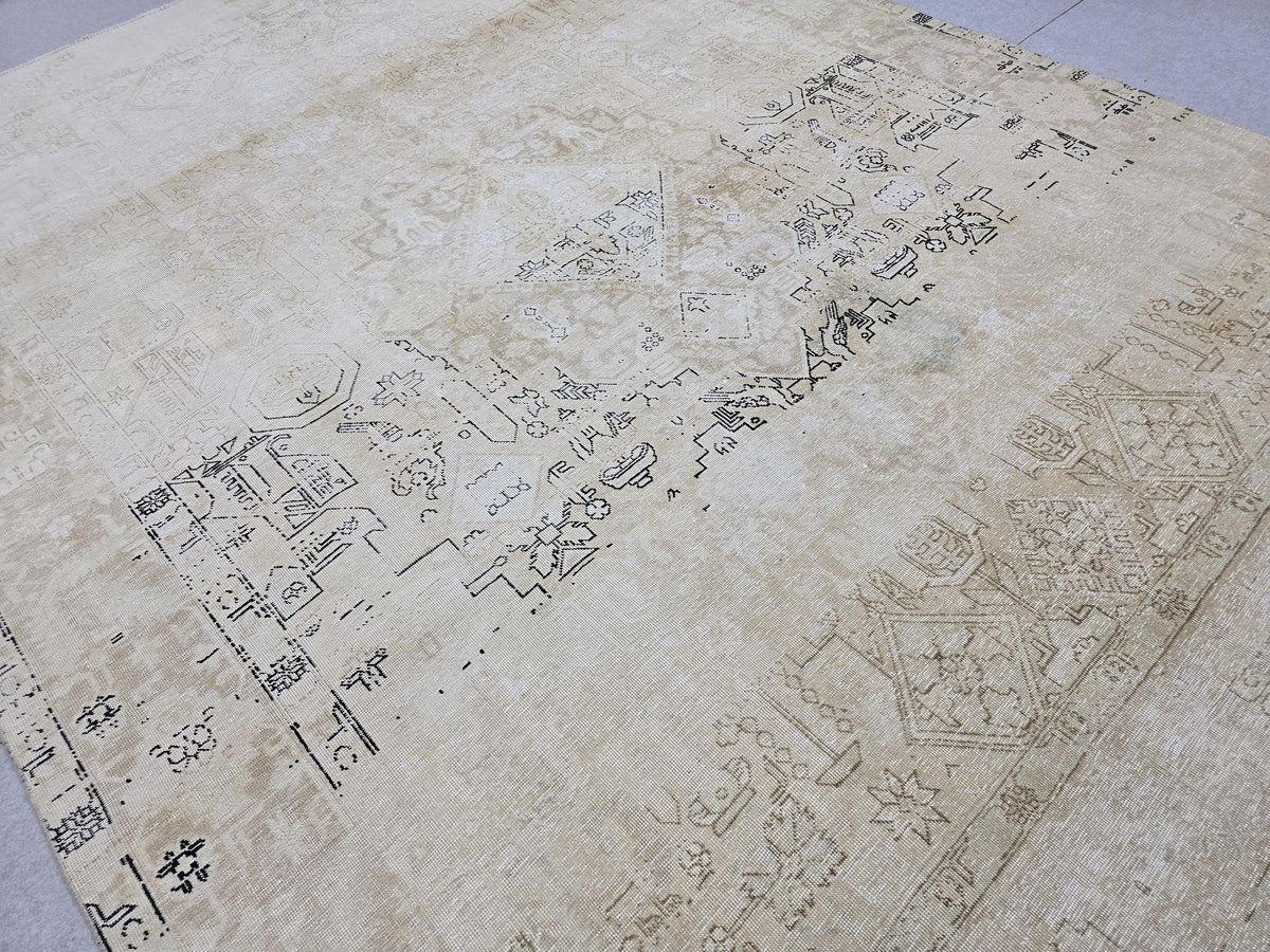 Vintage Rug 9x12, Distressed Cream Oushak Carpet, Faded Beige Medallion Hand Knotted Wool Area Rug for Dining Room