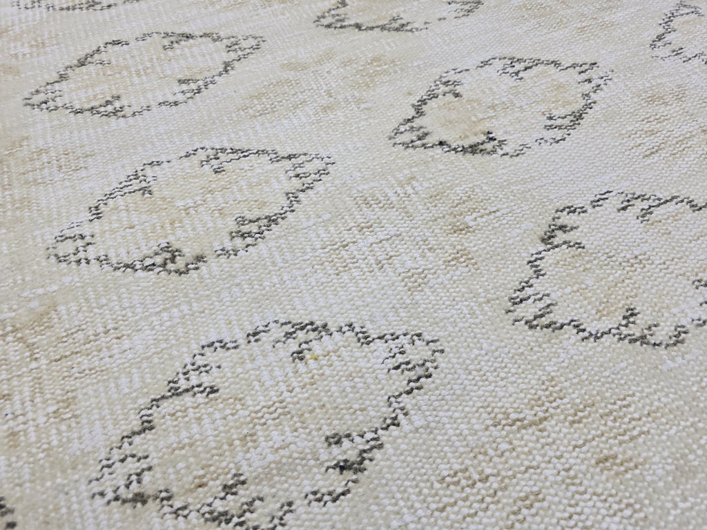 Vintage Oushak Rug 5x8: Cream Wool Diamond Pattern Turkish Carpet