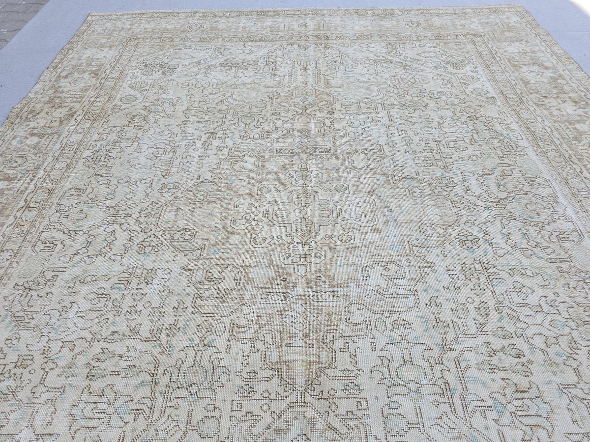9x12 Wool Area Rug/ Hand Knotted Neutral Oushak Rug for Livingroom and Office/ Authentic Faded Vintage Rug/ Aesthetic Bedroom Rug/ Beige Rug