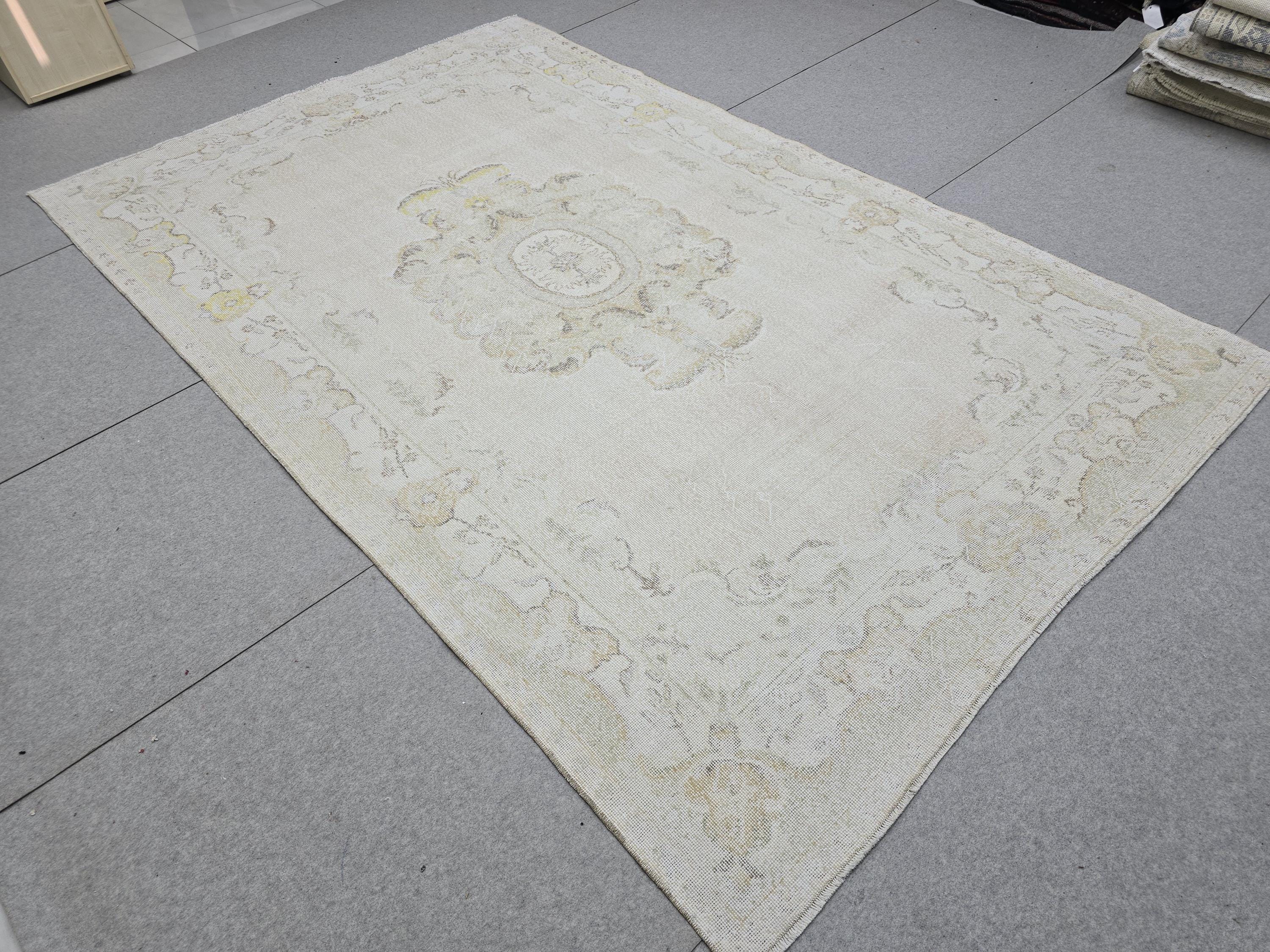 Vintage Anatolian Rug 6x10 Handwoven Cream Beige Neutral Oriental Wool Area Carpet 191x306 cm