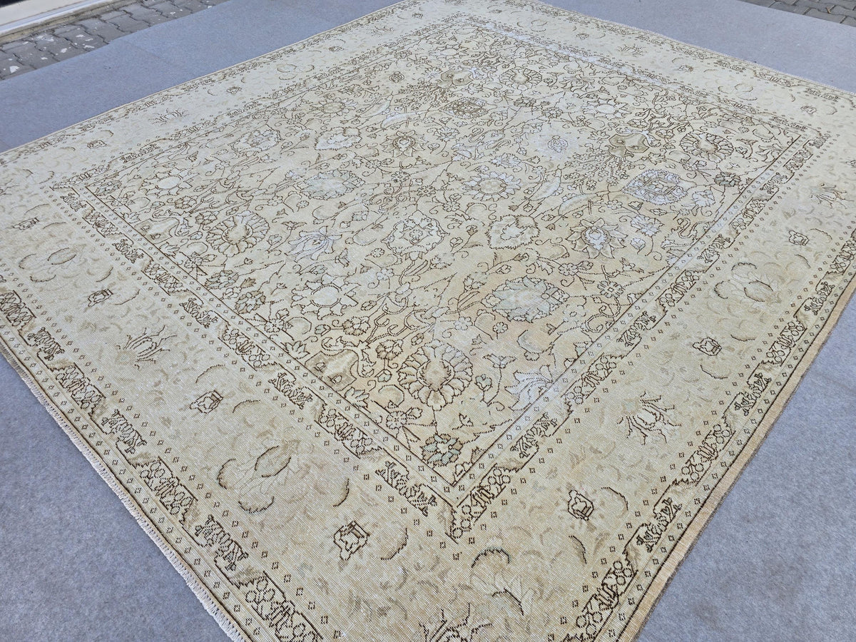 9x11 Turkish Rug · Neutral Cream Beige Floral Wool Area Rug · Hand Knotted Vintage Carpet · Wool Oushak Rug · Living Room Boho Decor