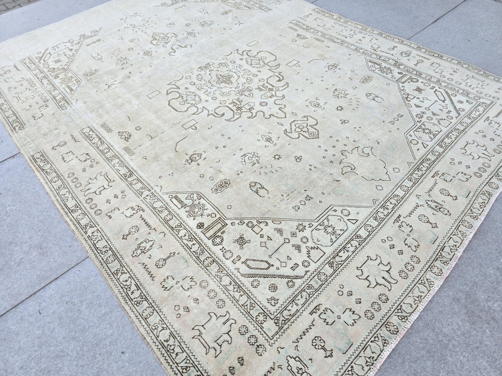 Turkish Rug 8x11, Faded Vintage Rug, Distressed Neutral Rug, Hand Knotted Wool Carpet, Cream Area Rug, Boho Bedroom Rug - Faded Wool Rug
