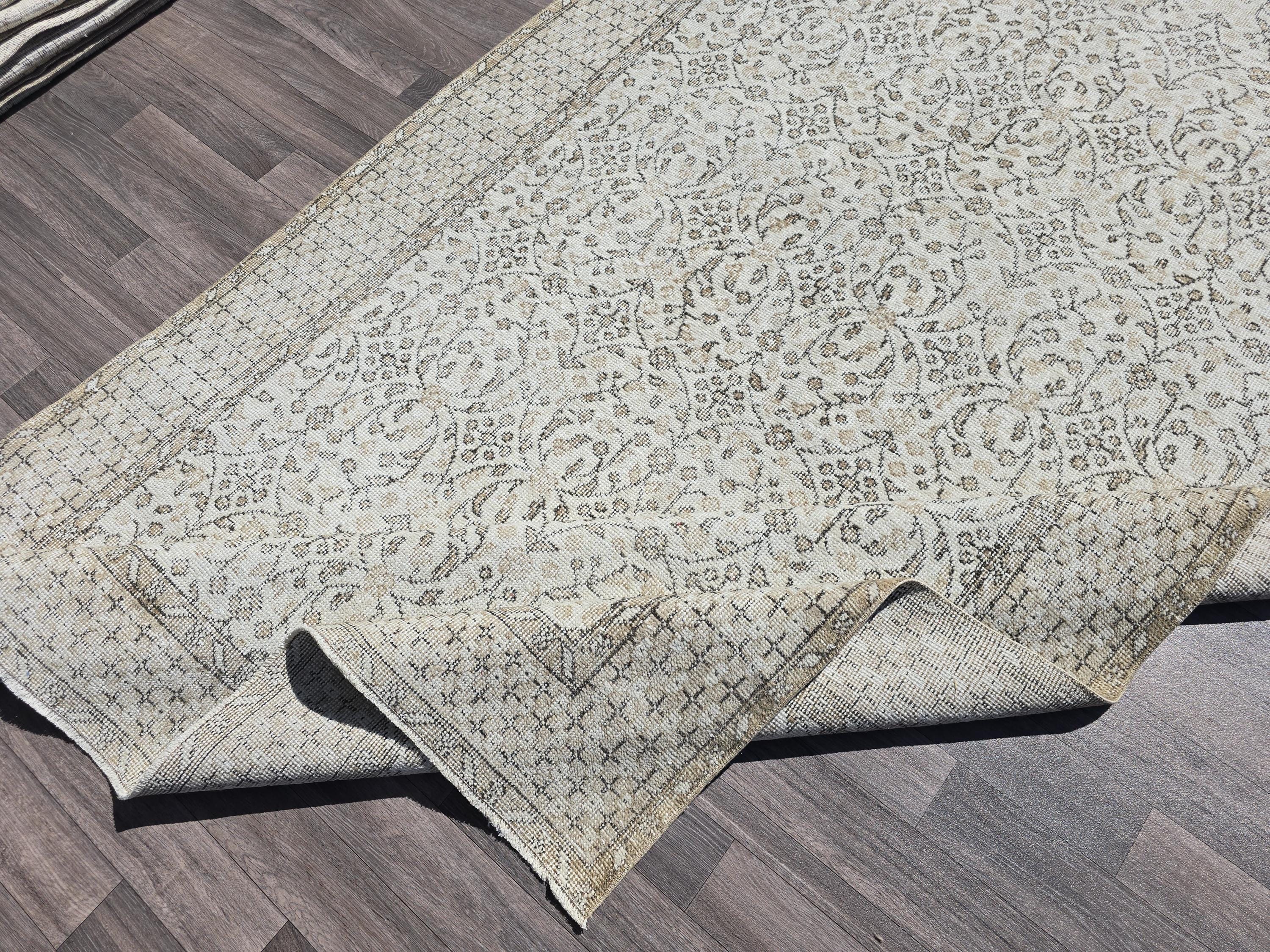 Vintage Turkish Oushak Wool Rug: 5.7x9.4 ft, Hand-Knotted Neutral Area Rug
