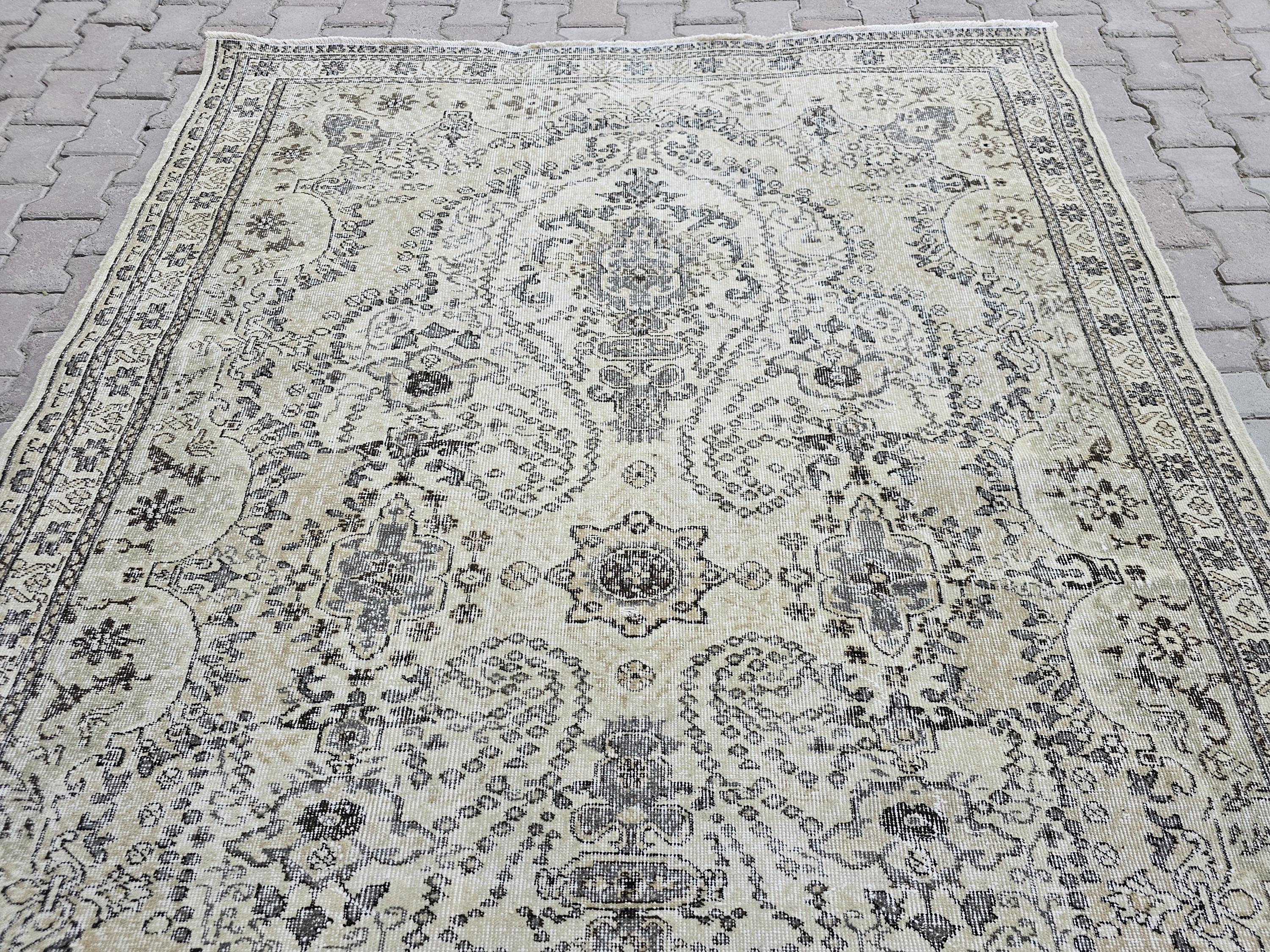 Vintage Turkish Oushak Rug 6x9: Hand-Knotted Wool, Neutral Bohemian Carpet