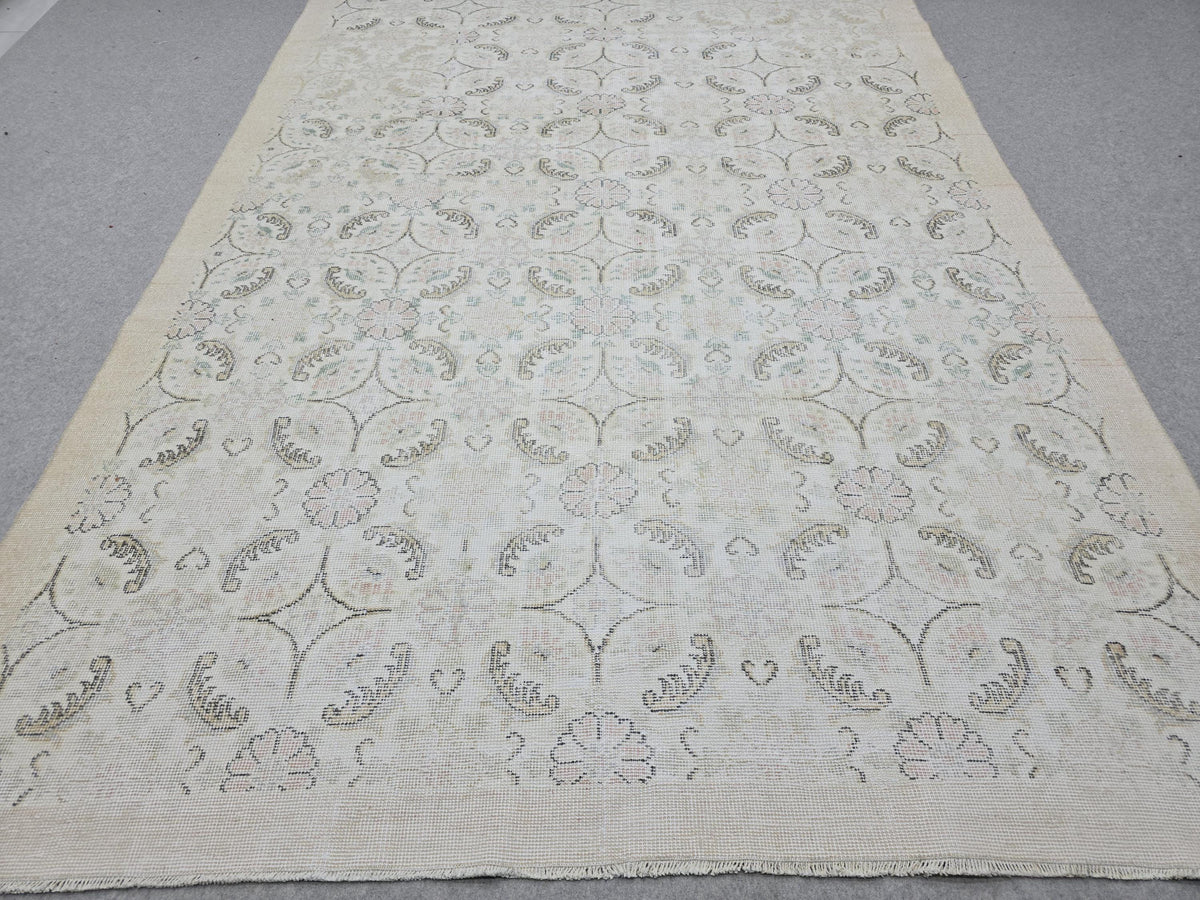 Wool Oushak Rug 6x10: Hand-Knotted  Cream Beige Vintage Turkish Rug