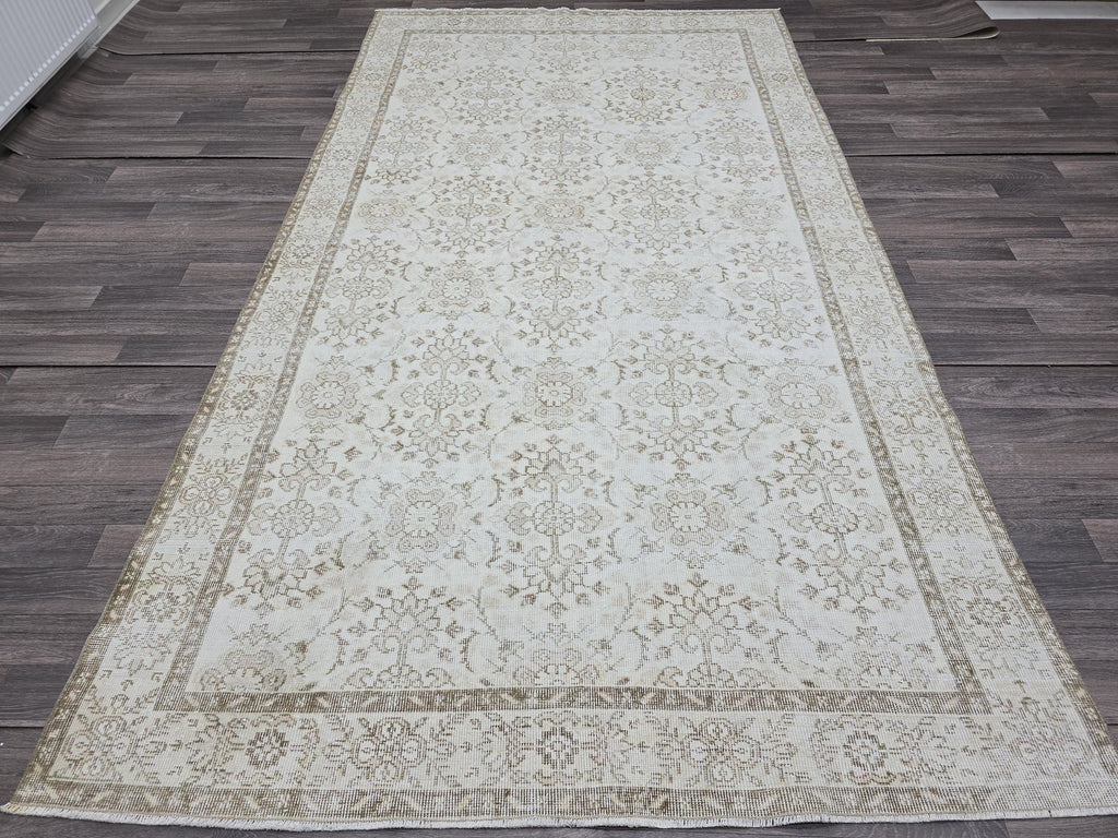 Vintage Turkish Oushak Rug 6x10: Handknotted Wool Floral Carpet