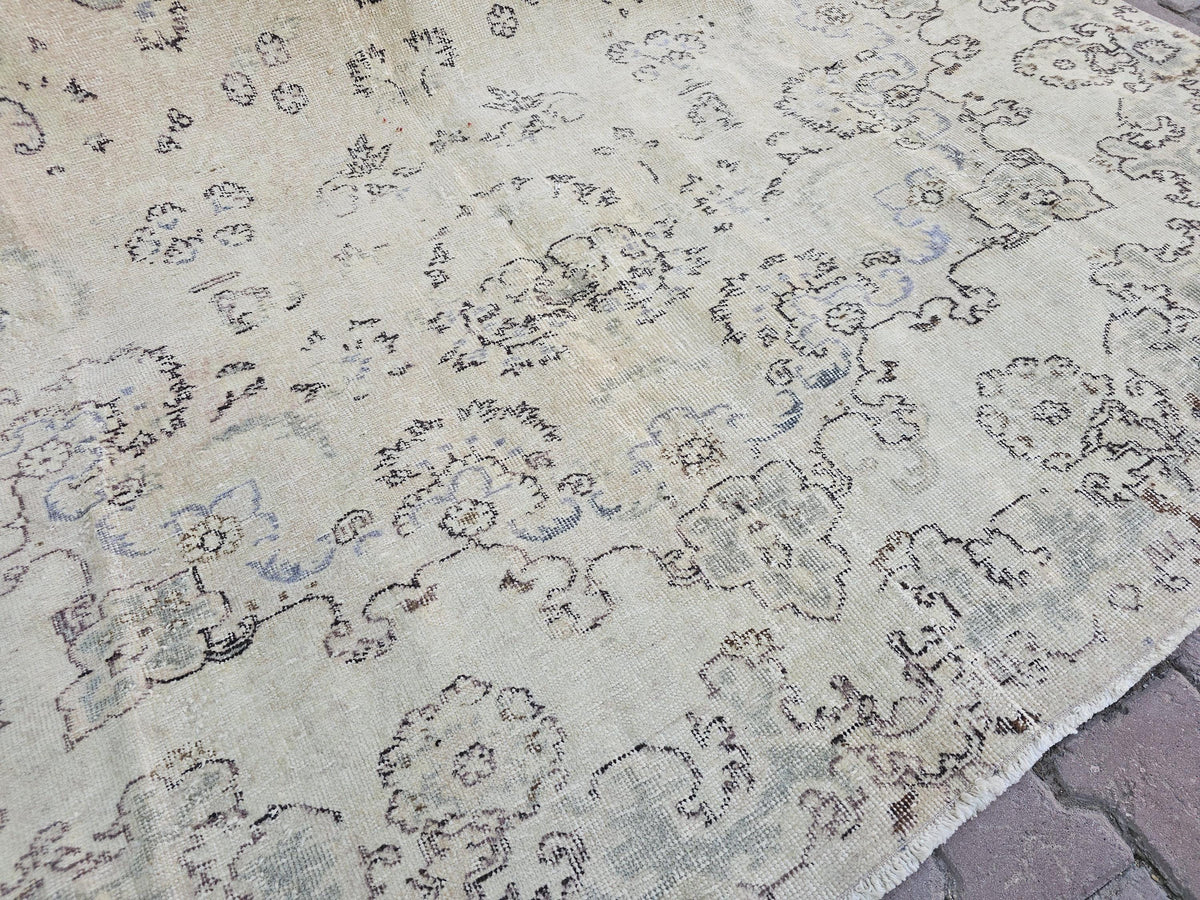 Large Vintage Turkish Wool Rug: 7x10 Floral Oushak