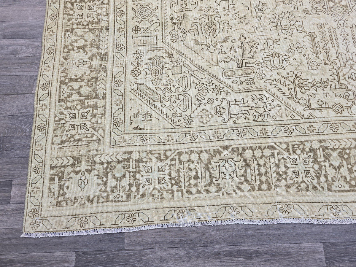 Handwoven Oushak Rug 9x12: Vintage Anatolian Wool Rug
