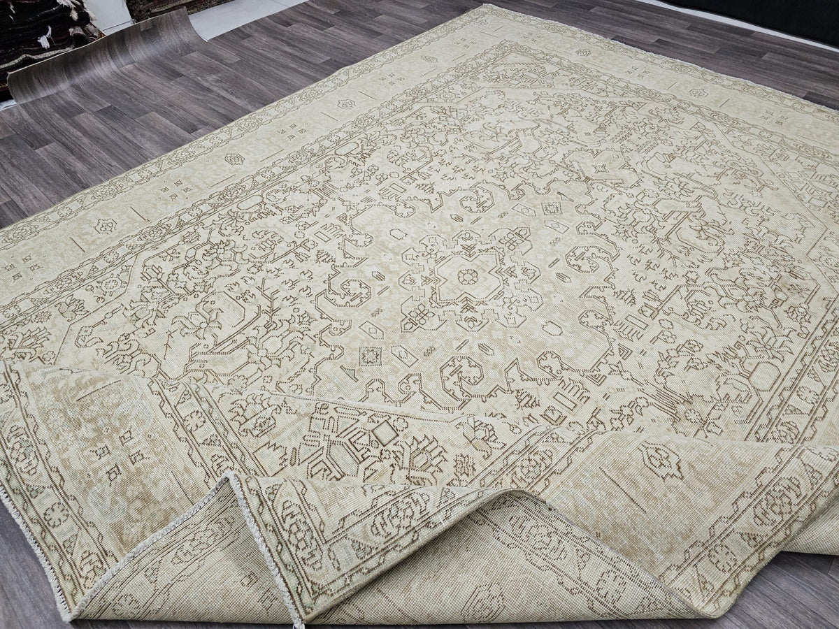 9.60x12.60 feet Geometric Vintage Neutral Heriz Area Rug Handmade