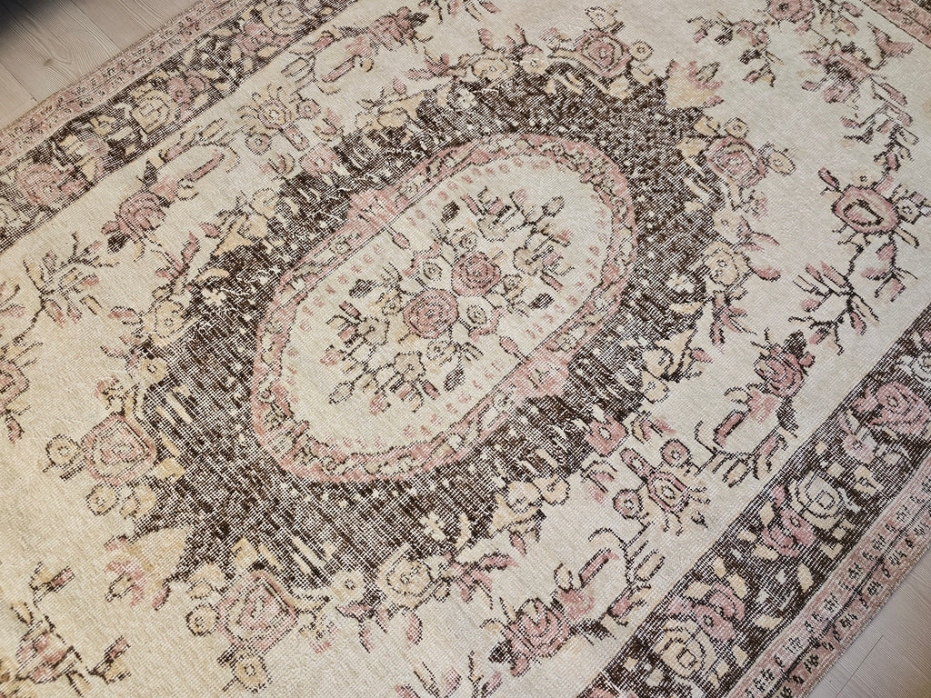 6x9 Neutral Vintage Turkish Oushak Area Rug, Floral Design Wool Rug //5.70x9.25 feet