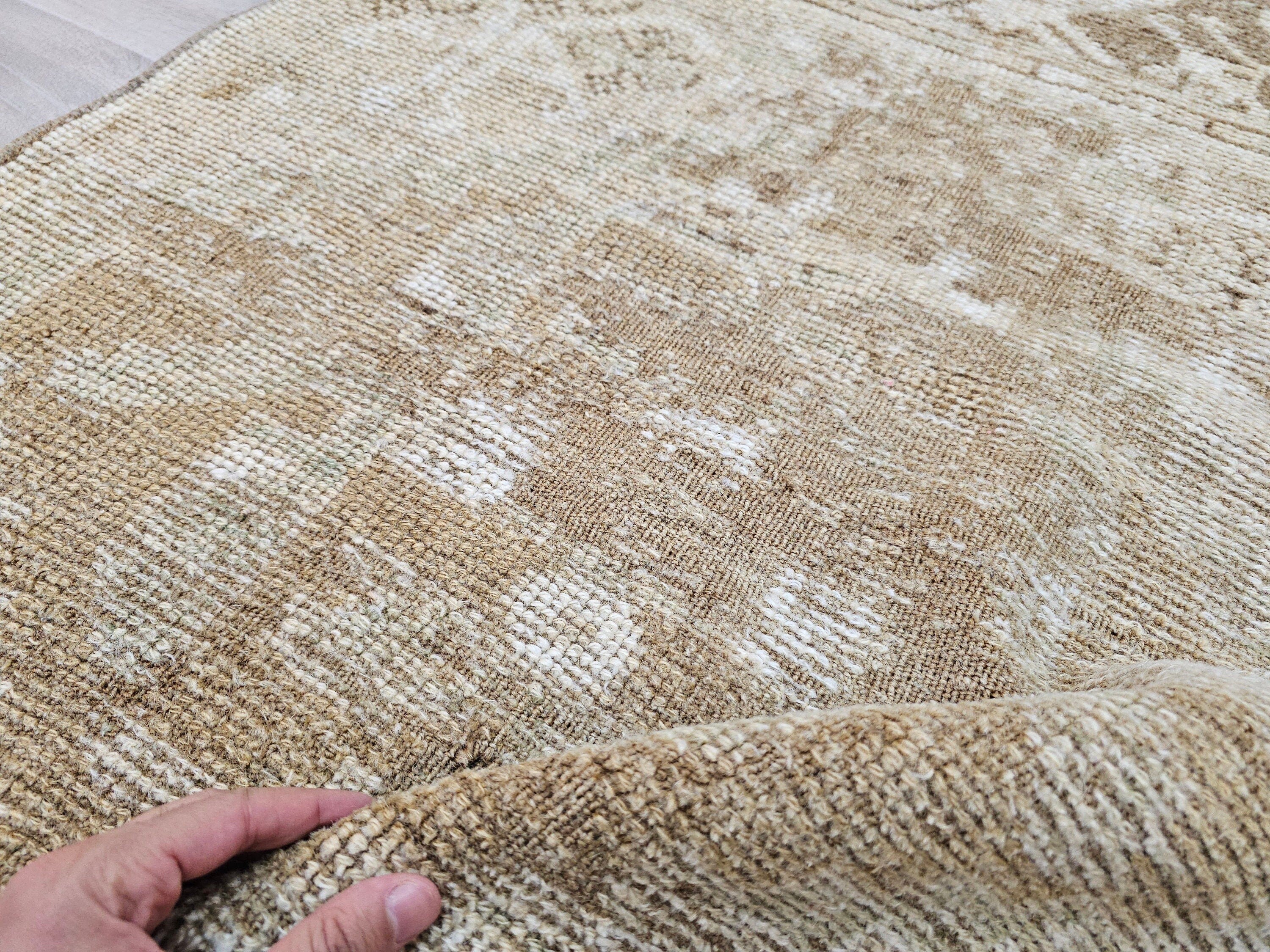 Vintage Turkish Runner Rug: Hand-Knotted Wool Oushak, Earth Tone (2.60x9.60 ft)