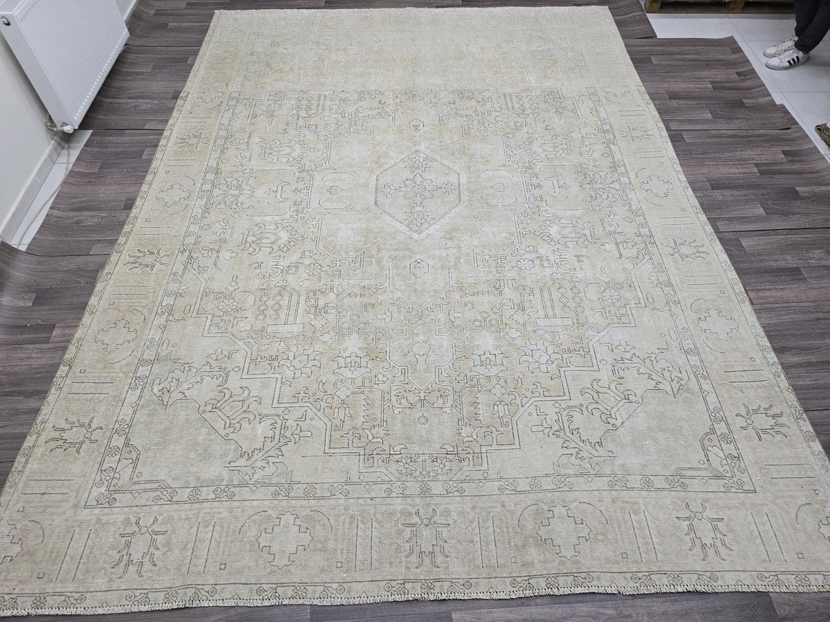 Neutral 9x12 Oushak Area Rug/ Oversize Vintage Carpet/ Hand Knotted Wool Oushak Rug/ Boho Decor Rug/ Livingroom Rug Muted / Geometric Rug
