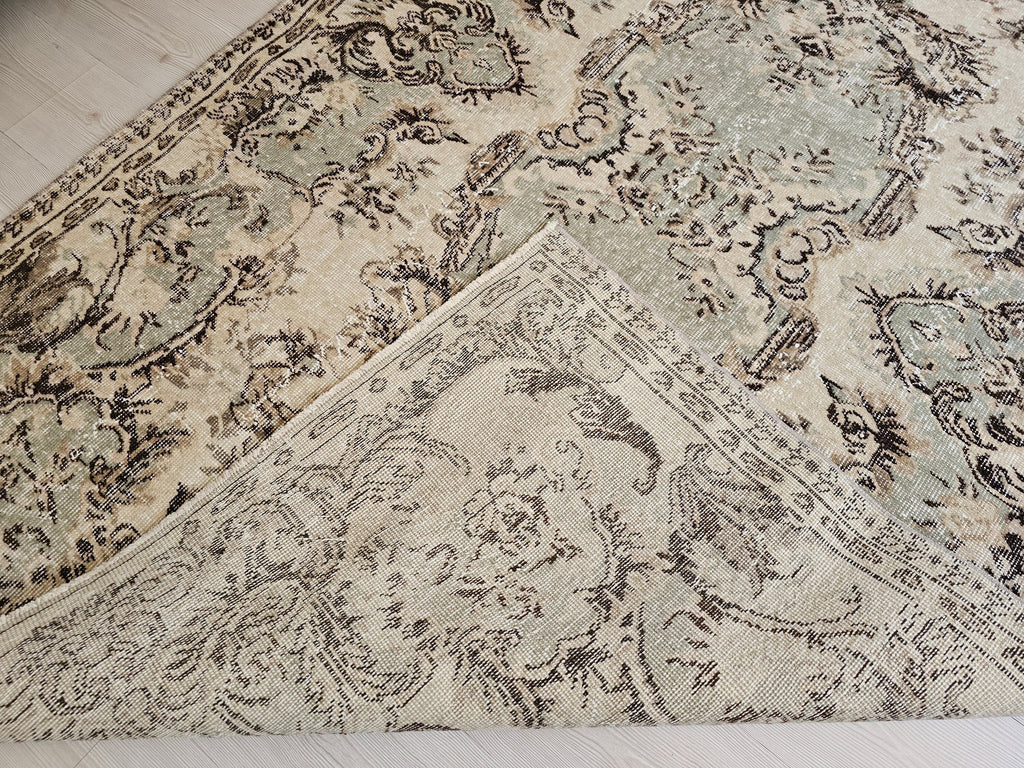 Handmade Wool Turkish Oushak Rug: 5x8 Vintage Bohemian Carpet