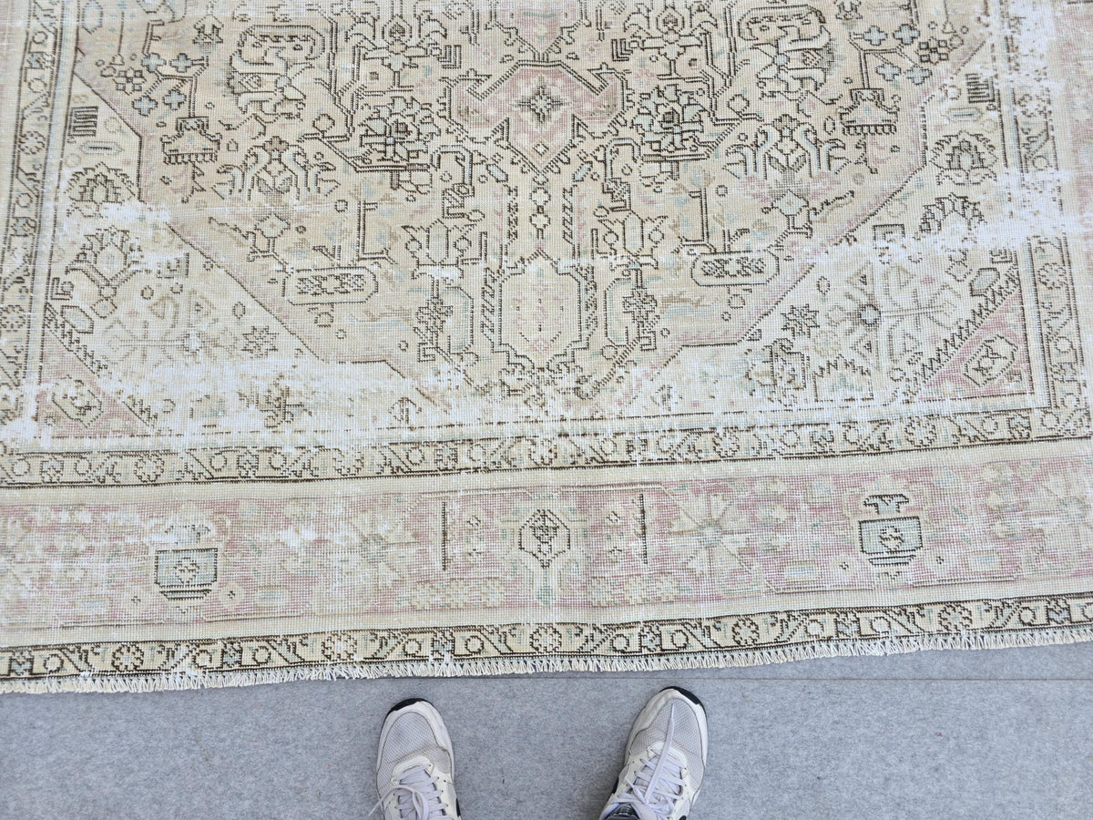Vintage Rug 7x11, Distressed Blush Pink Beige Wool Area Rug, Geometric Medallion Turkish Carpet for Living Room, Bedroom, Boho Decor