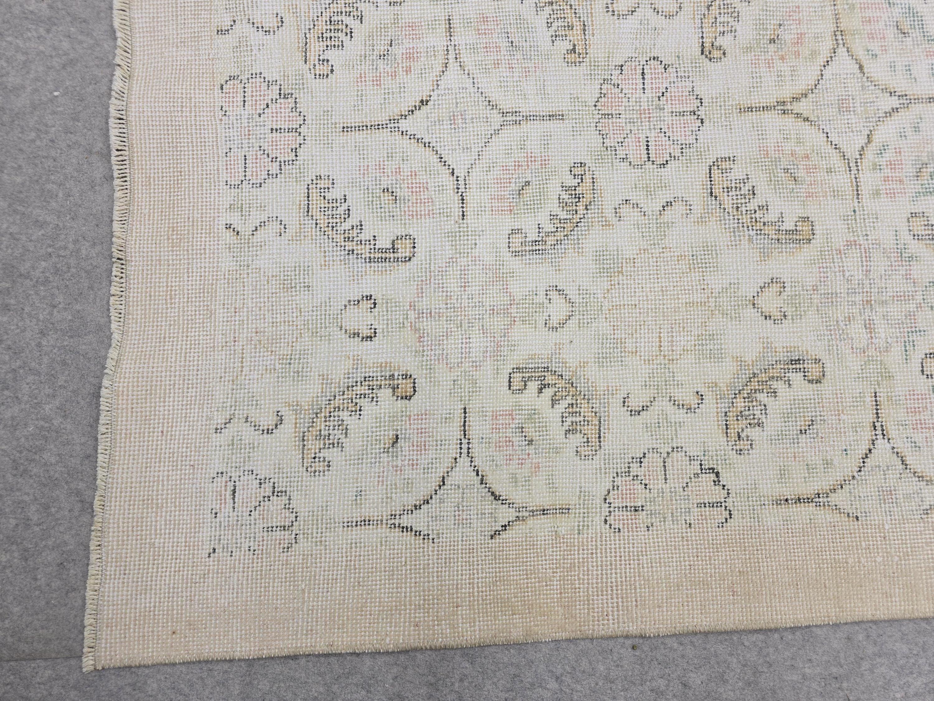 Wool Oushak Rug 6x10: Hand-Knotted  Cream Beige Vintage Turkish Rug