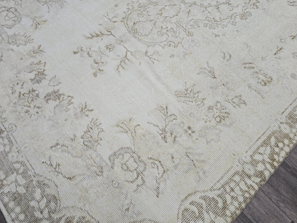 5.25x8.7 feet Neutral Vintage Area Rug Hand knotted Wool Turkish carpet