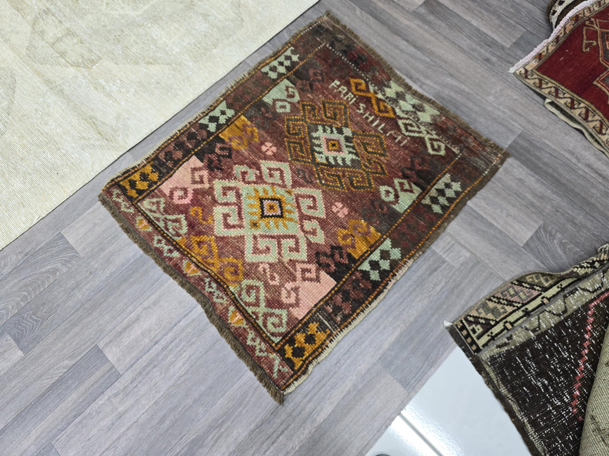 Antique Turkish Wool Rug: Small Oushak Yastik Doormat