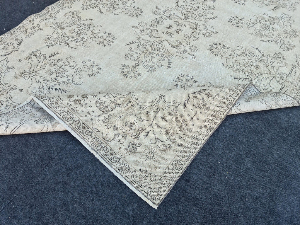 Cream Oushak Rug (7x10.55 ft): Vintage Turkish Wool Area Rug