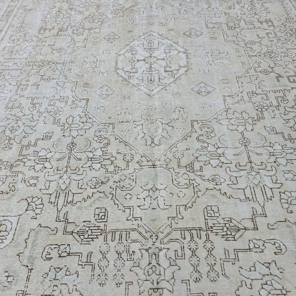 Neutral Vintage Rug 9x12 Cream Geometric Medallion Hand Knotted Turkish Wool Muted Rug