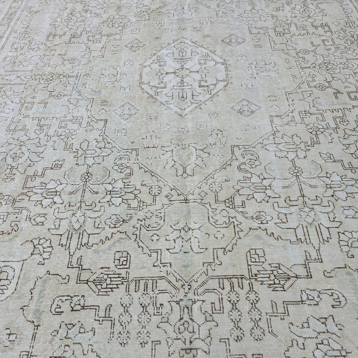 Neutral Vintage Rug 9x12 Cream Geometric Medallion Hand Knotted Turkish Wool Muted Rug