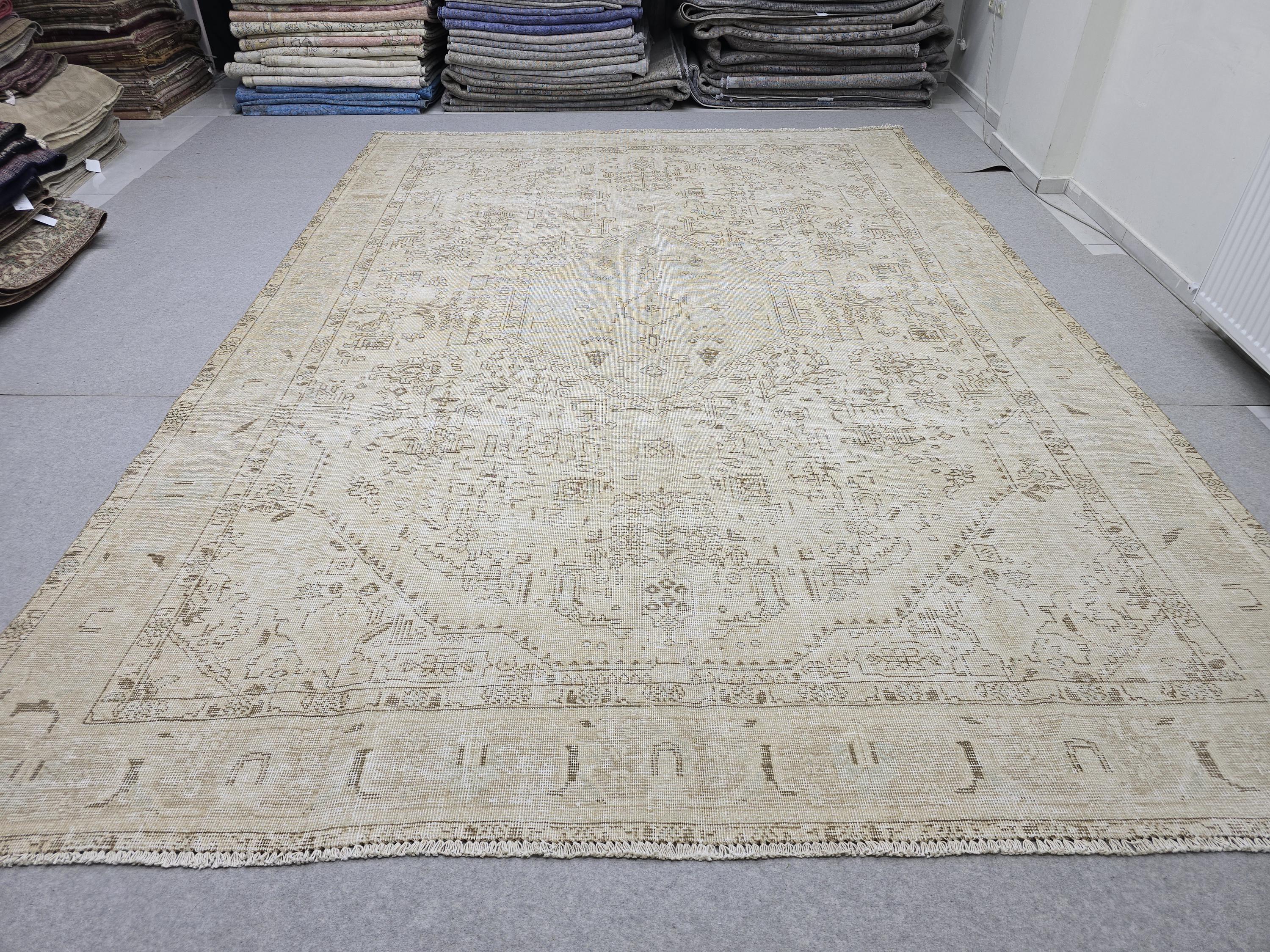 Oushak Rug 9x13, Muted Cream Beige Vintage Turkish Area Rug, Handknotted Wool Medallion Carpet for Living Room