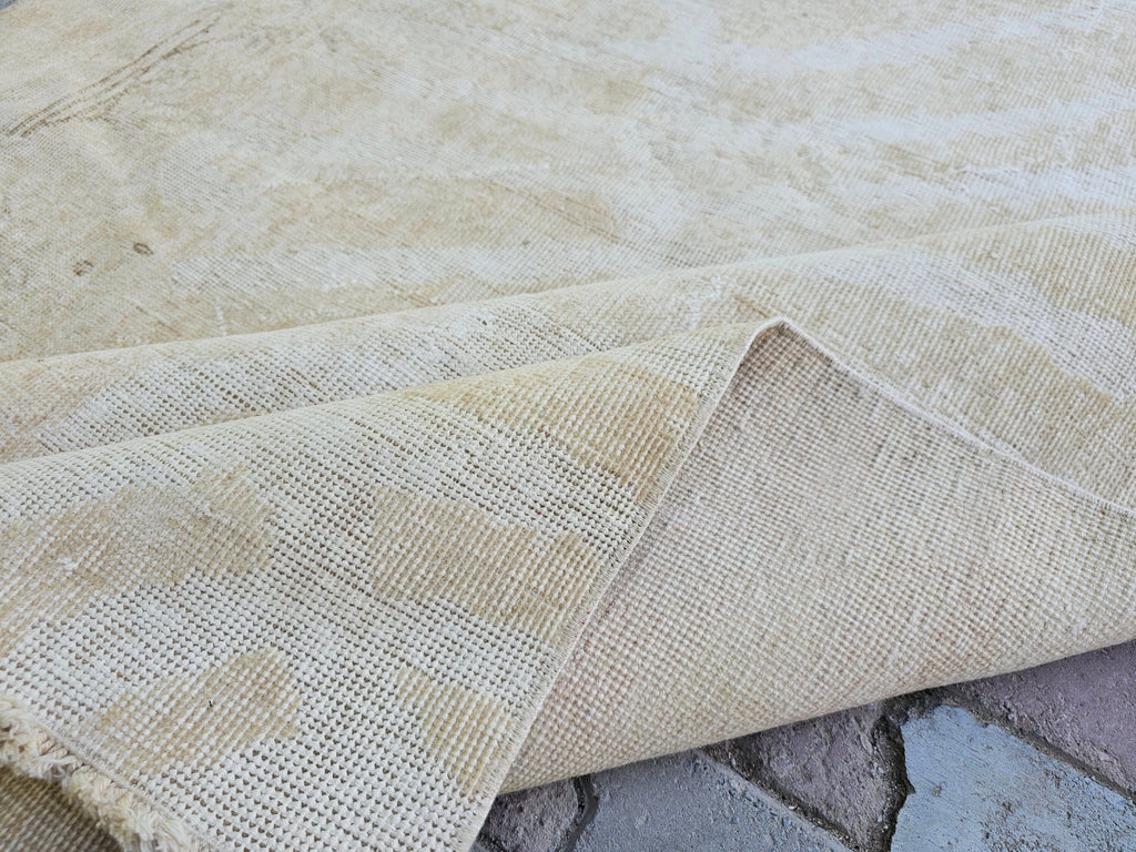 Vintage Turkish Wool Rug: Beige Accent Rug (4.70x8 ft)