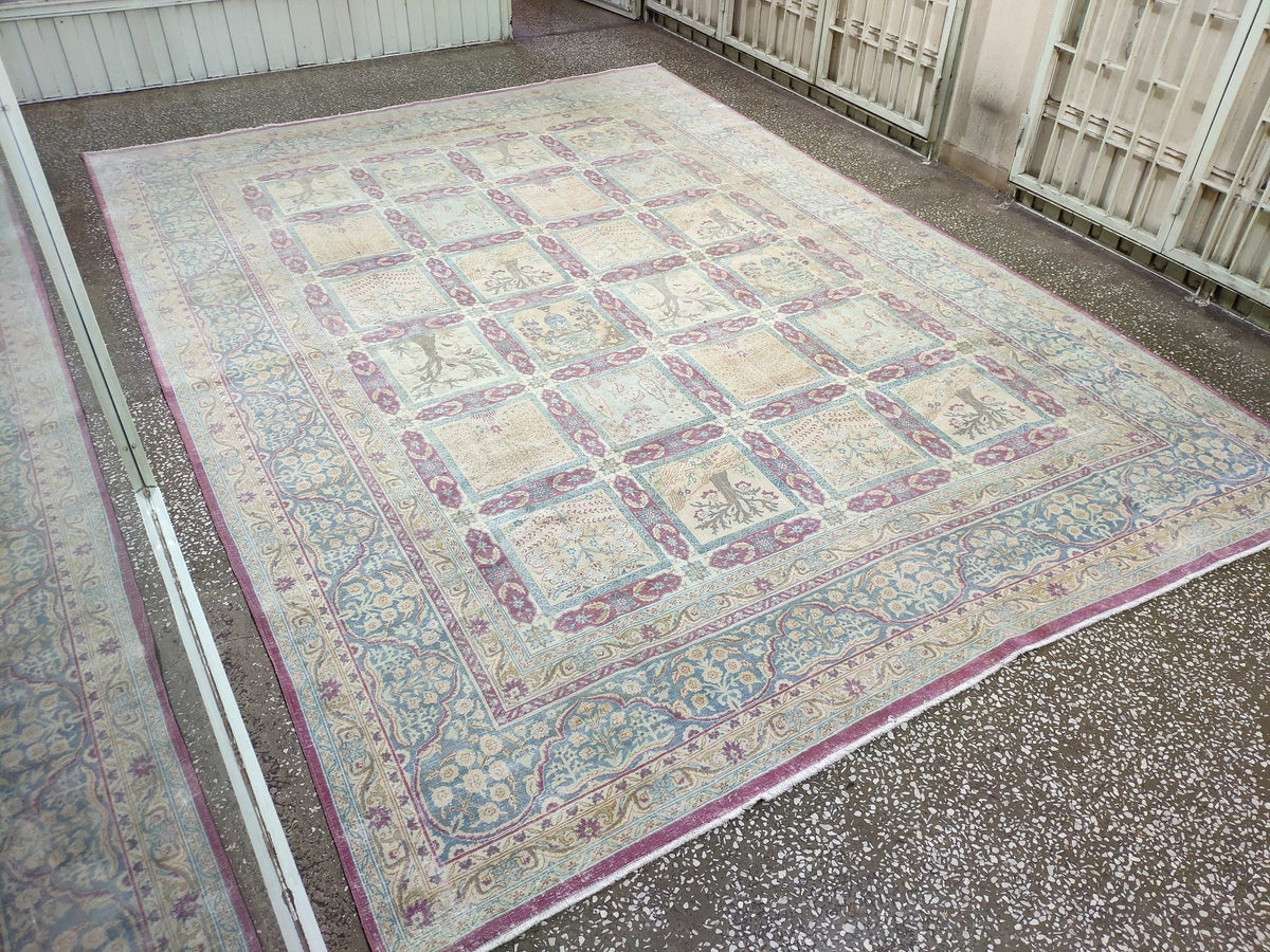 10x13 Antique Hand-Knotted Wool Anatolian Rug: Retro Farmhouse Decor