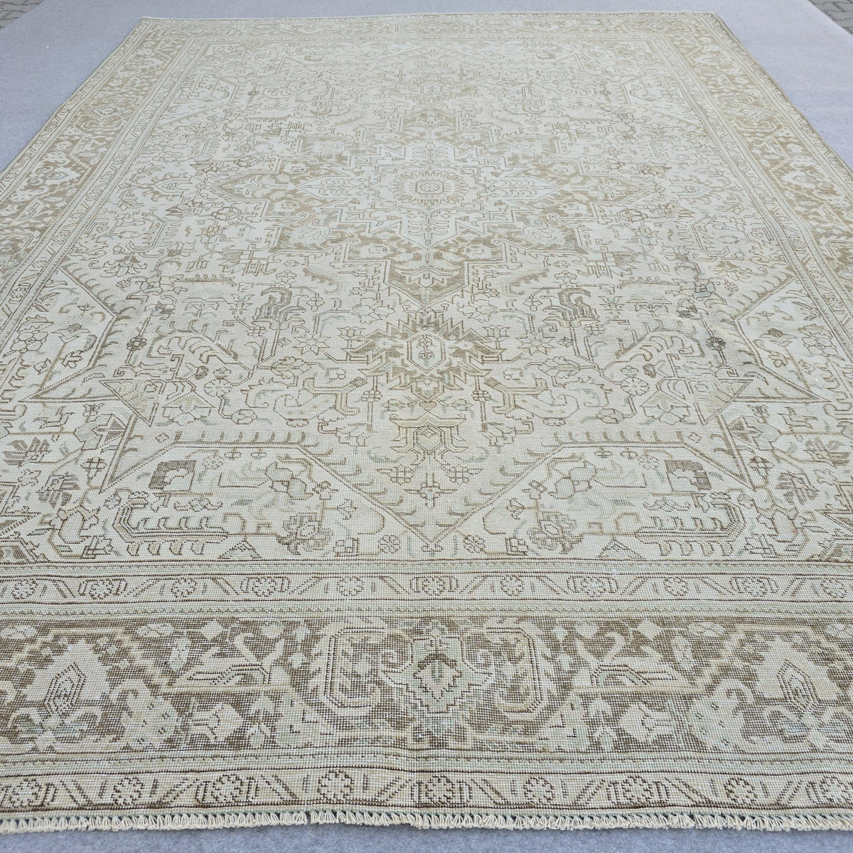 9x13 Vintage Turkish area Rug - Oversize Neutral Area Rug - Hand Knotted Wool Oushak Rug - Geometric Muted Oriental Carpet for livingroom