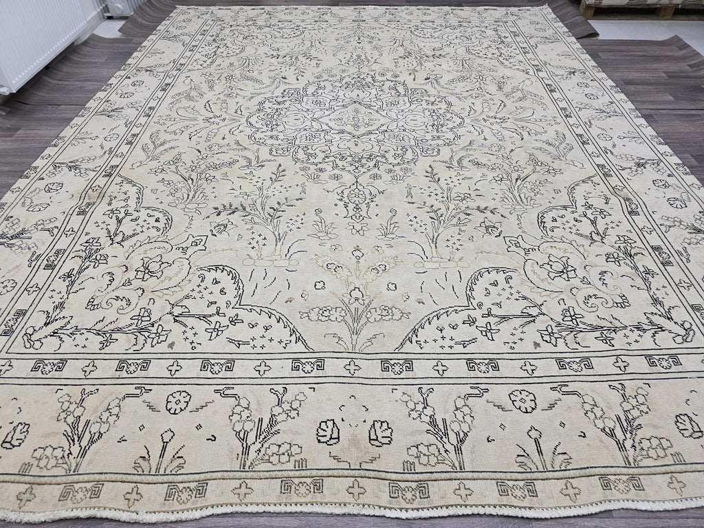 Oversize Cream Turkish Rug 10x12: Muted Vintage Wool Carpet