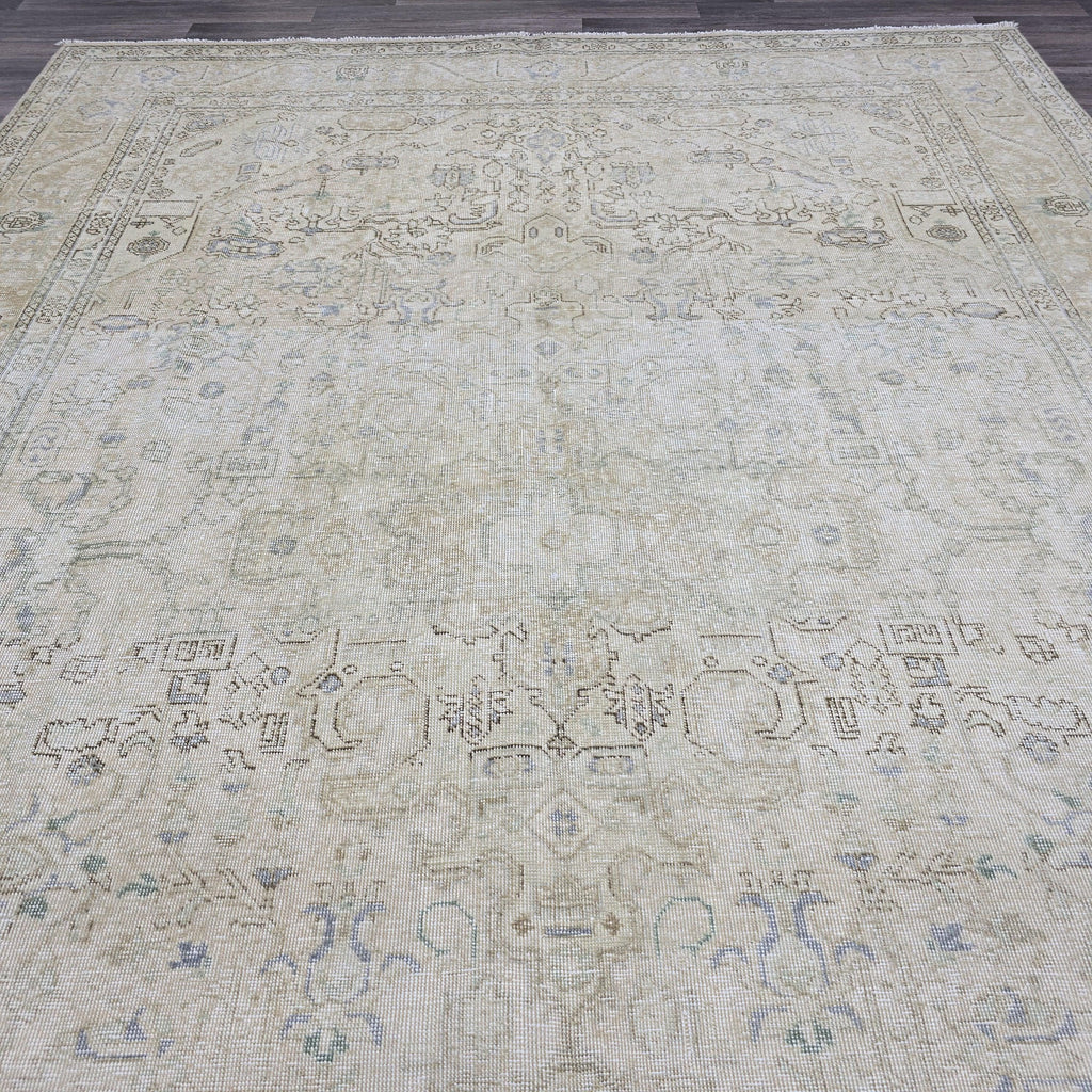 8x11 Vintage Oushak Rug: Neutral Anatolian Wool Carpet