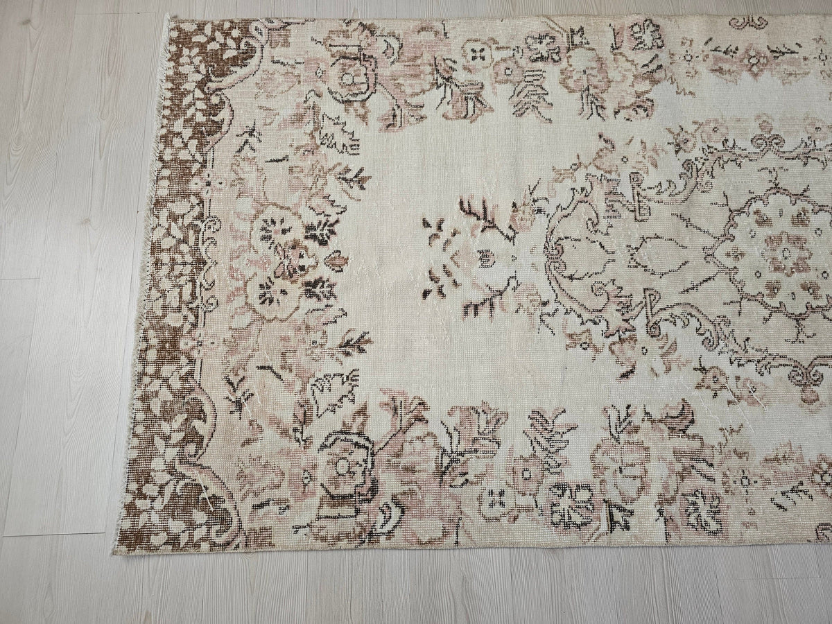4x8 Vintage Wool Oushak Rug: Turkish Bedroom Decor