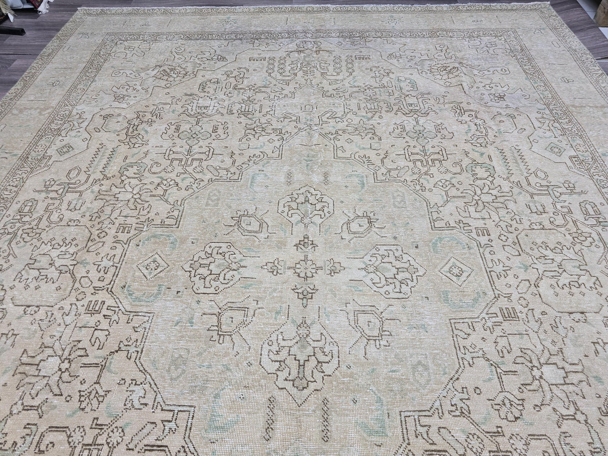 9x12 Vintage Oushak Rug: Hand-Knotted Turkish Wool, Neutral Boho Decor