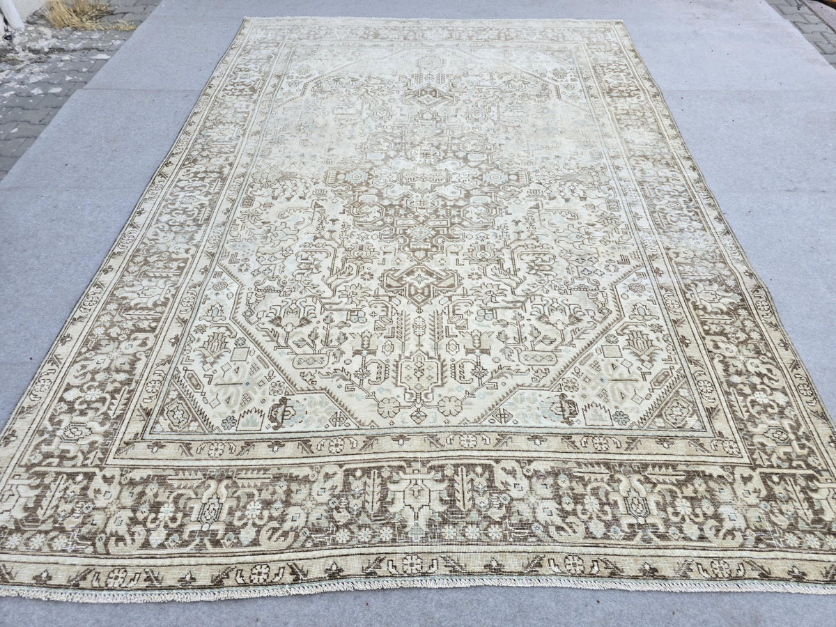 Turkish Rug 8x11, Vintage Hand Knotted Wool Rug, Sand Beige Blue Accent Area Rug for Living Room, Faded Tribal Carpet, Farmhouse Decor