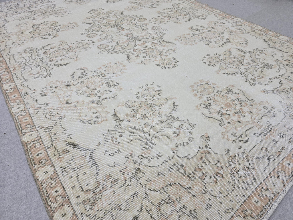 Floral Anatolian Style Rug 7x10, Handwoven Wool Vintage Carpet